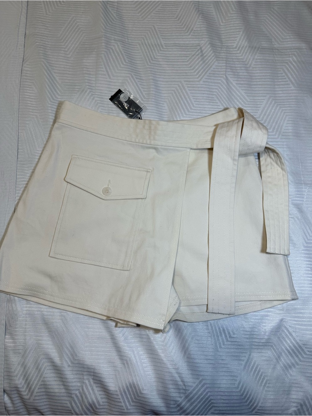 NWT Express Cream High Waisted Cargo Wrap Utility Mini Skort Belted Size 4